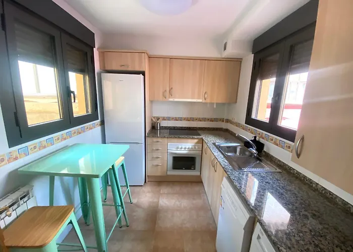 Apartamento Céntrico Con Garaje *